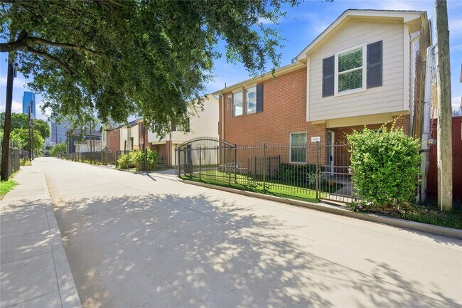 Building Photo - 1421 Ruthven St