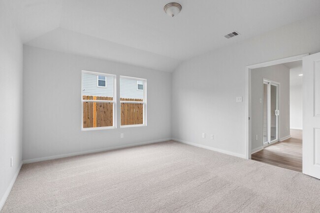 Building Photo - 102 Avalon Dr