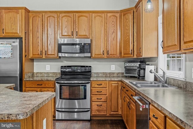 Building Photo - 7386 Monroe Dr