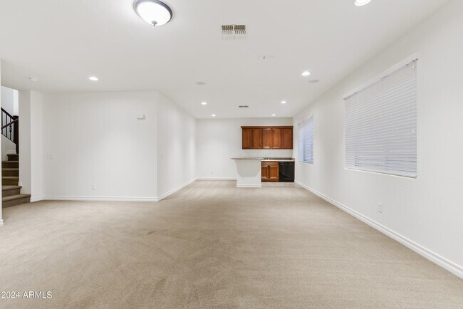 Building Photo - 4301 S Newport St