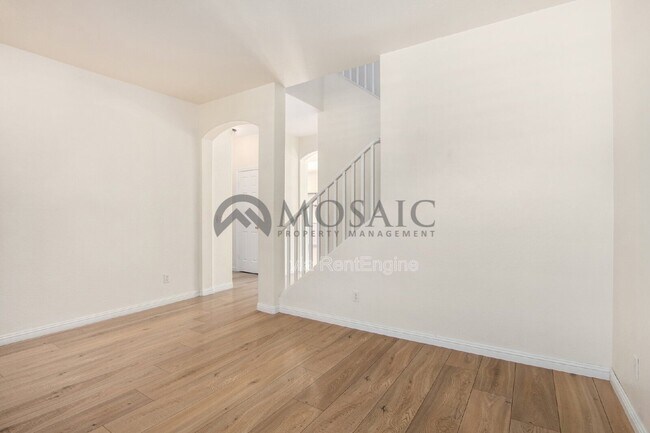 Building Photo - 44196 Askew Dr