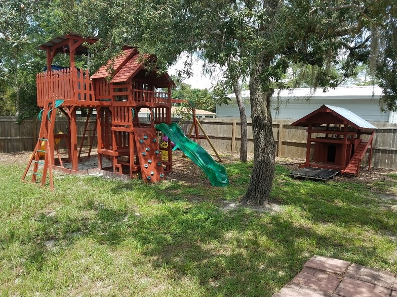 Building Photo - 6289 Freeport Dr