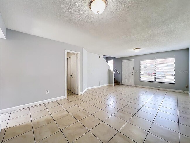Building Photo - 1604 Little Falls Cir