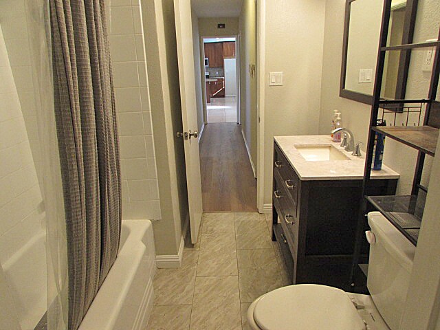 Building Photo - Open concept 4 bedroom 2 bath beauty in South Redlands!