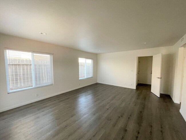 Building Photo - Oxnard Shores- Completely Remodeled & Steps to the Sand!