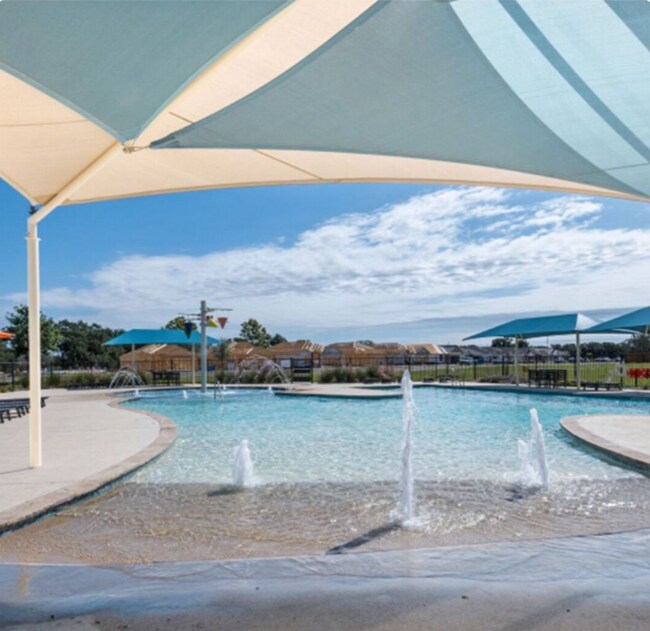 Building Photo - "Gorgeous 3-Bedroom Home with 2 Full Baths in San Antonio's Serene 1450 Sq Ft Retreat!"