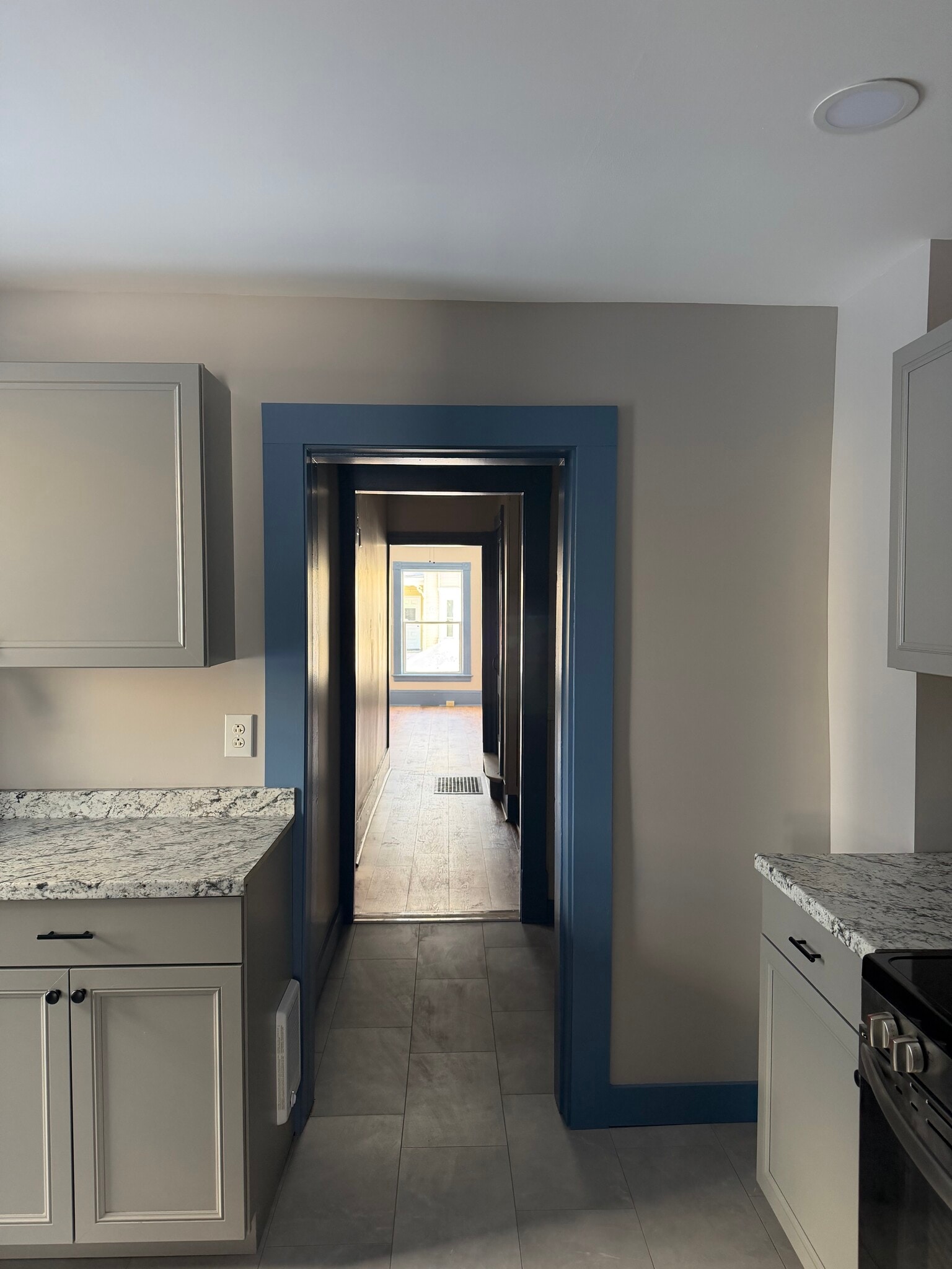 Building Photo - 23 Woodman St