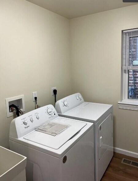 Building Photo - 4483 Horseshoe Pike