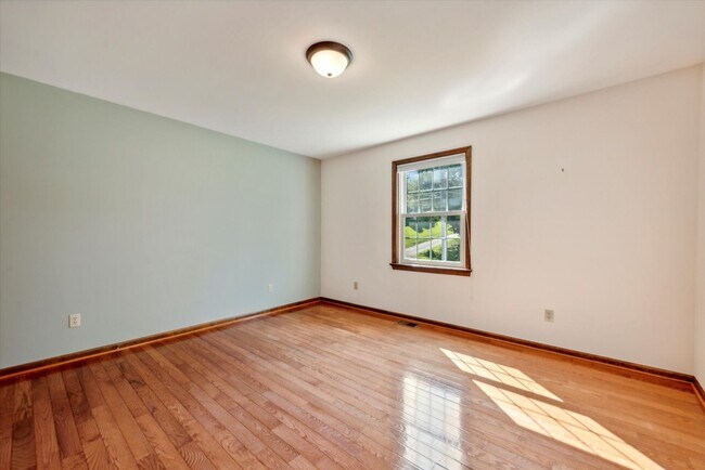 Building Photo - 3BD/2.5BA Rancher in Kennett Square Borough!