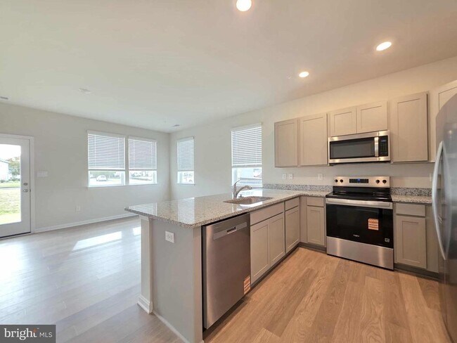 Building Photo - 1424 Sugarplum Ln