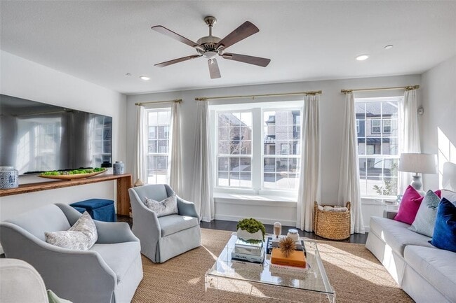 Building Photo - 429 Madison Ave