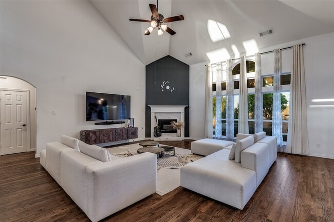 Building Photo - 13348 Cool Meadow Dr
