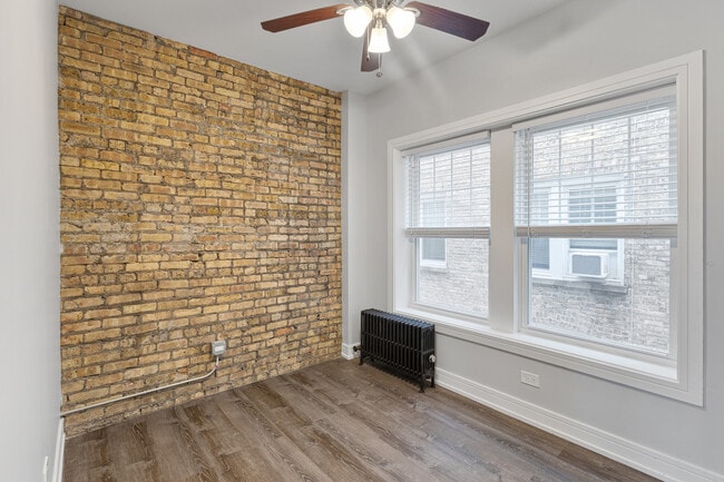 Building Photo - 6037 N Winthrop Ave