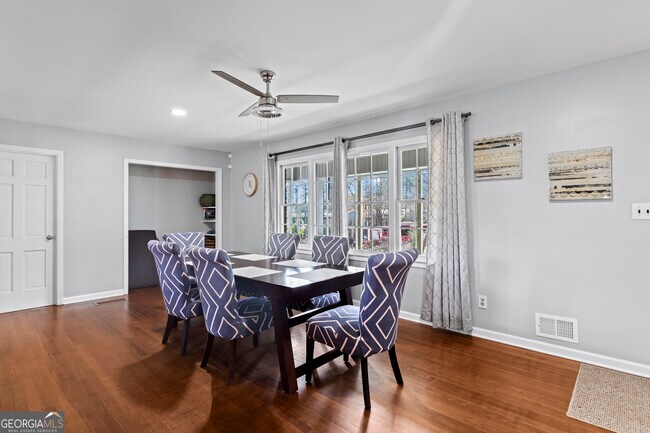 Building Photo - 3727 Calmer Cir