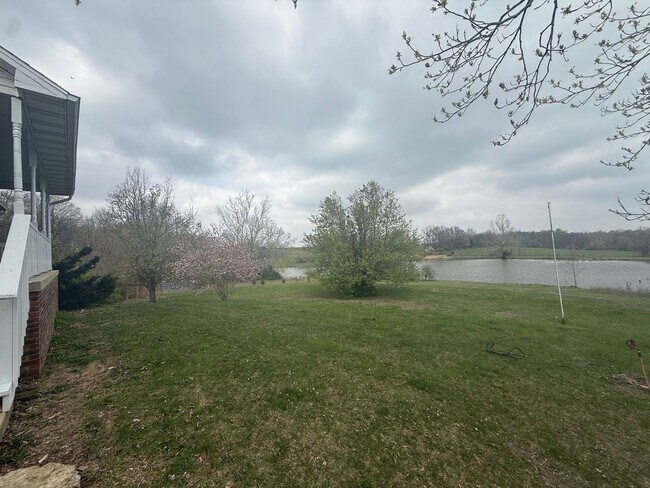 Building Photo - Spacious 5 Bedroom Home in a Peaceful Country Setting