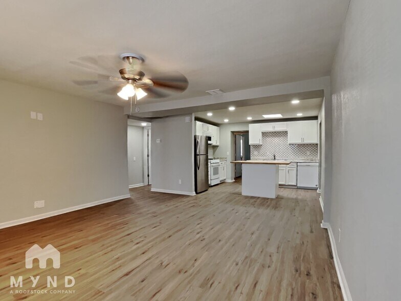 Building Photo - 1519 W Cocopah St