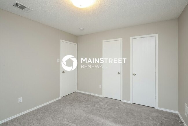 Building Photo - 3 Bedroom Pet-Friendly Home in Lancaster, TX with Main Street Renewal
