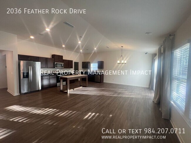 Building Photo - 2036 Feather Rock Dr