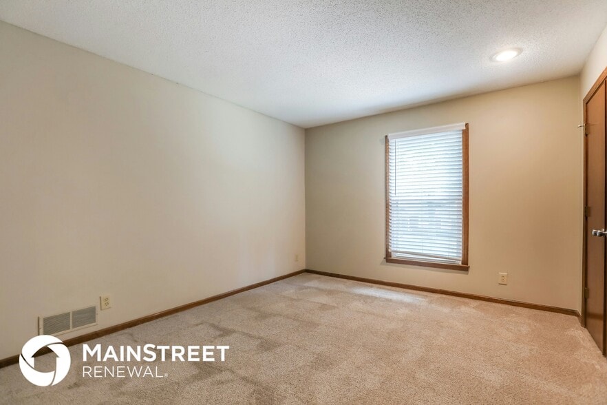 Building Photo - 10130 Halsey St