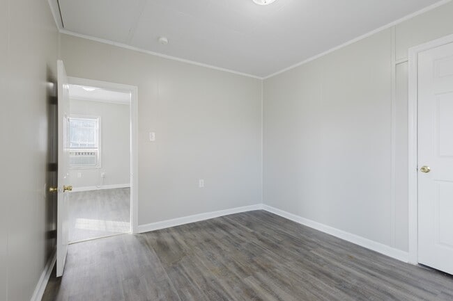 Building Photo - 245 Evansdale Ave