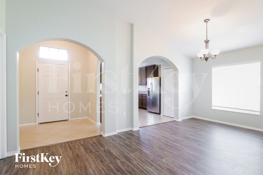 Building Photo - 850 Terranova Rd