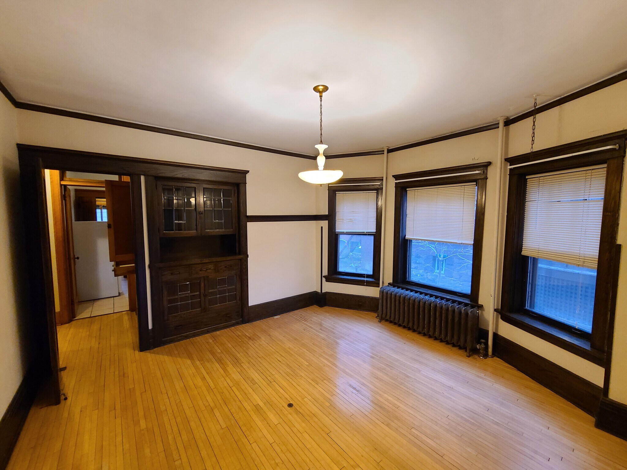 Building Photo - 1111 E 4th St