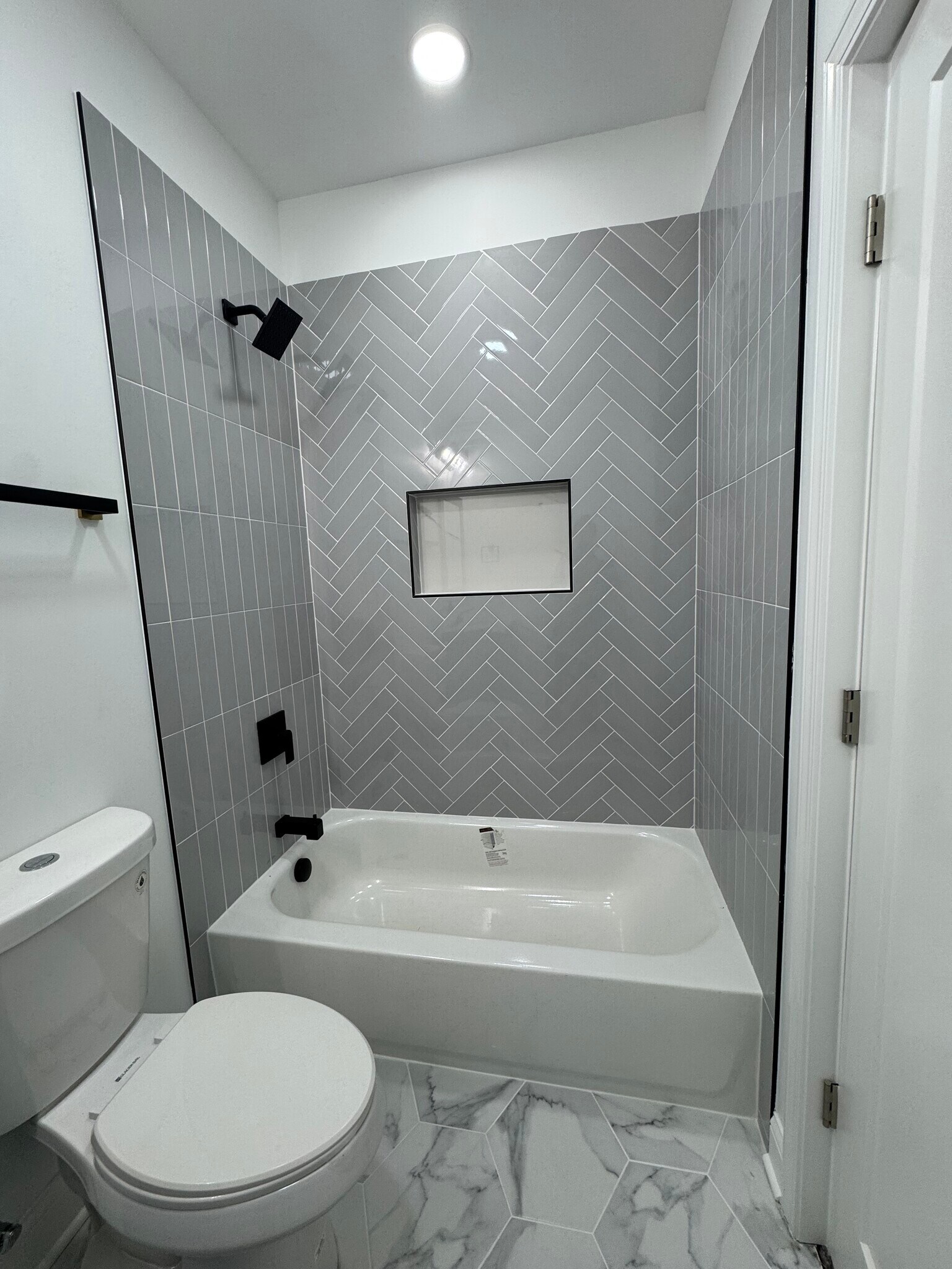 Building Photo - 961 Heyl Ave