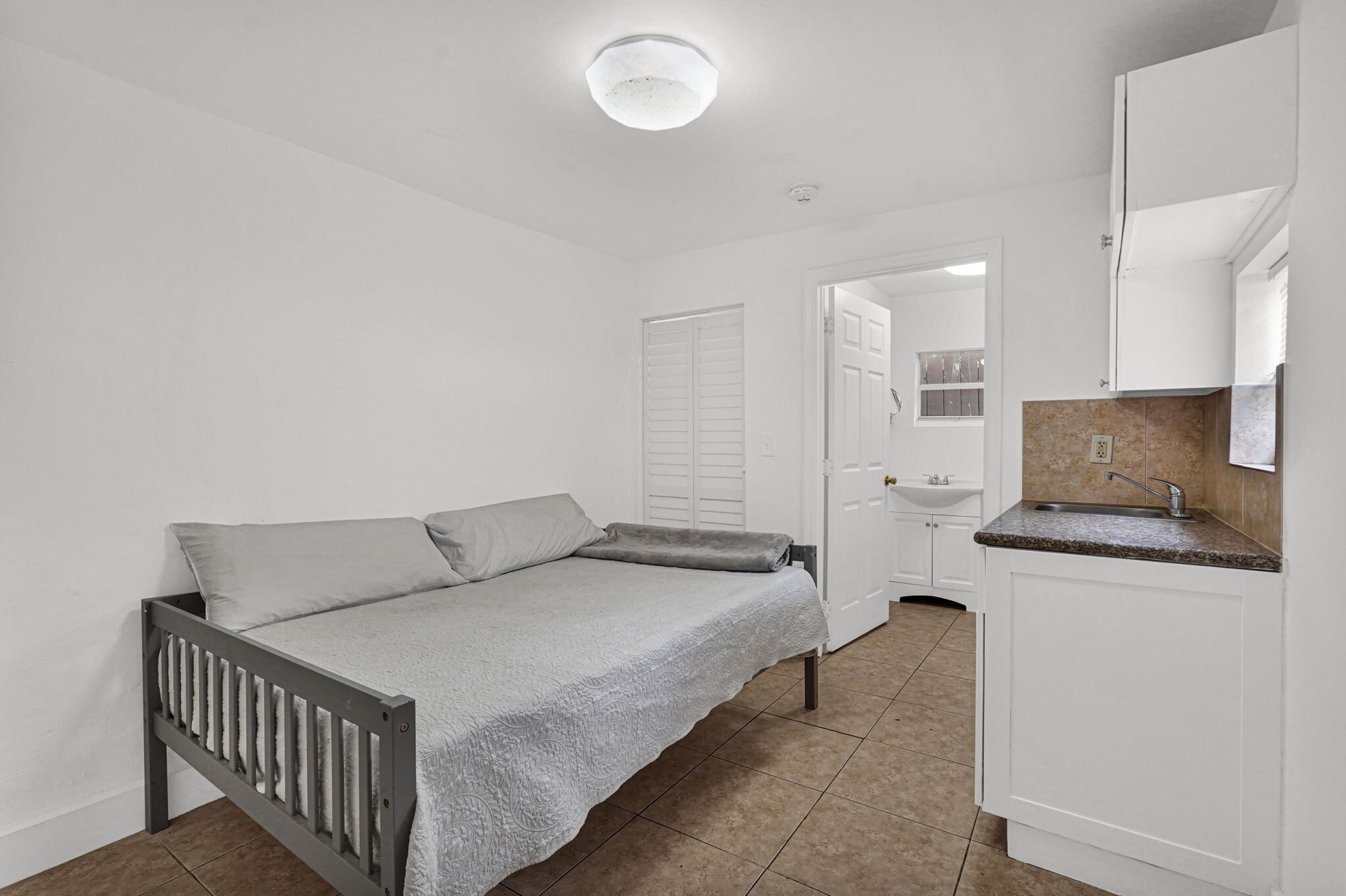 Building Photo - 37 NW 47th St