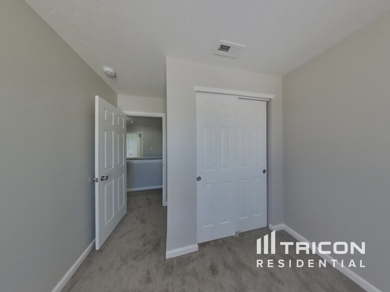 Building Photo - 3215 Brandenburg Dr