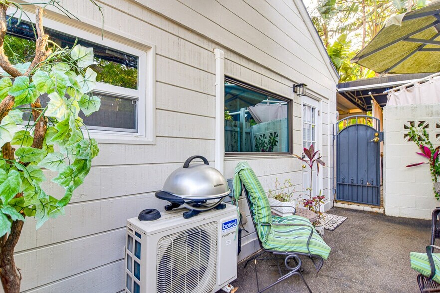 Building Photo - 1409 Maple St