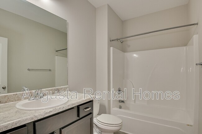 Building Photo - 1110 George W Crawford Dr