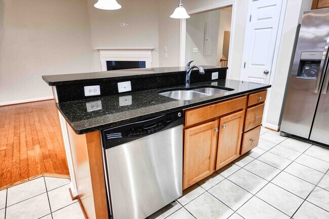 Building Photo - 2691 Sheffield Hill Way