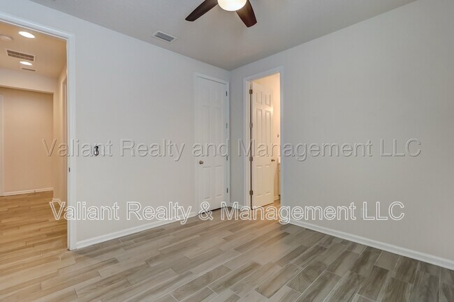 Building Photo - 262 Little Bear Run
