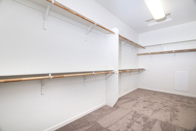 Building Photo - 9733 Tribeca Dr