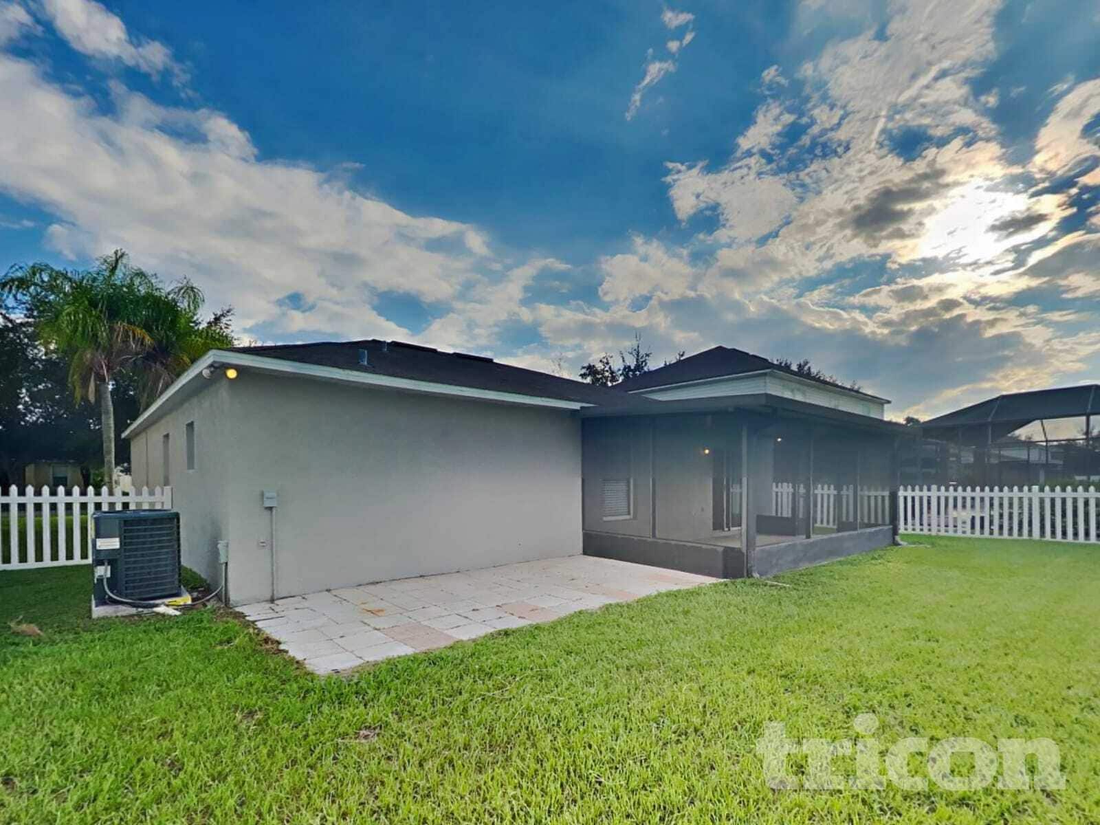 Building Photo - 13049 Waterbourne Dr