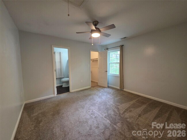 Building Photo - 221 Auten Cir