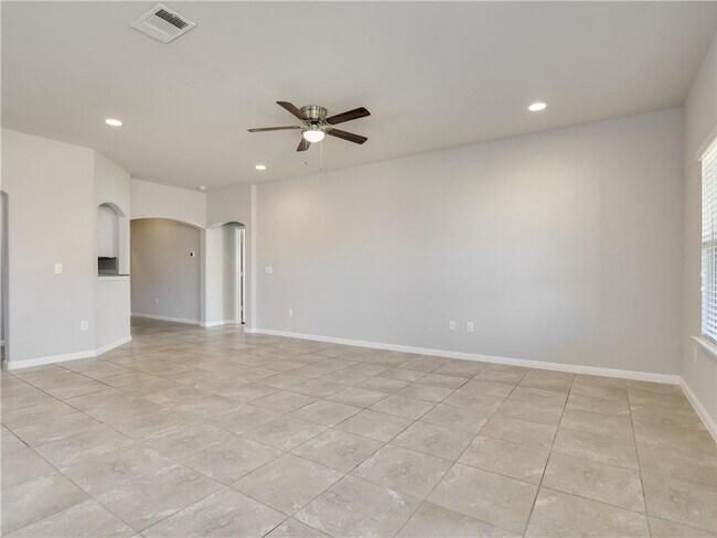 Building Photo - 525 Heinatz Flat Ln