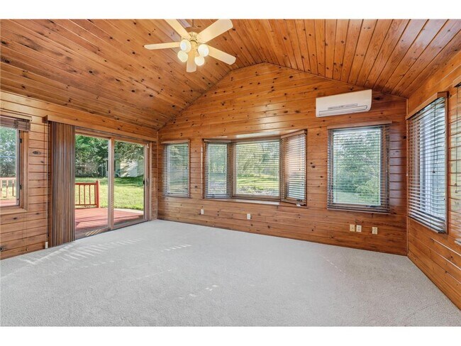 Building Photo - 6208 Hillside Rd