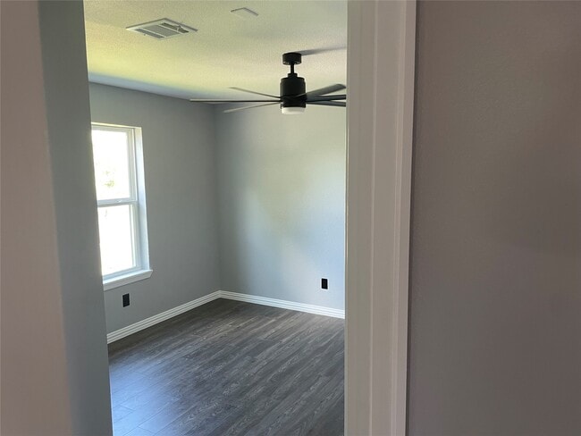 Building Photo - 2709 Terry St