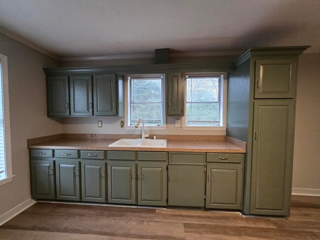 Building Photo - 2370 Wedgefield Rd