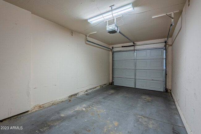 Building Photo - 10115 E Mountain View Rd