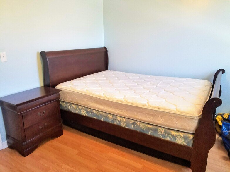Rear bedroom - 1428 DOVE RUN DR