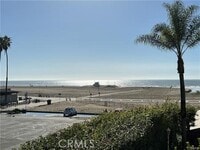 Building Photo - 723 Palisades Beach Rd