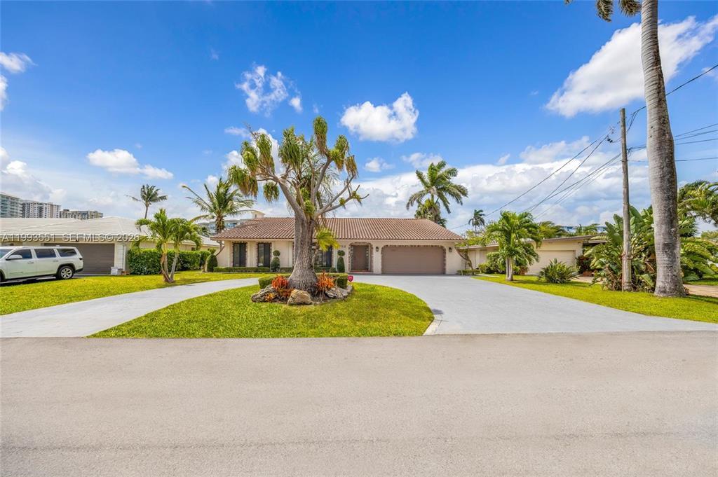 Building Photo - 2752 NE 3rd St