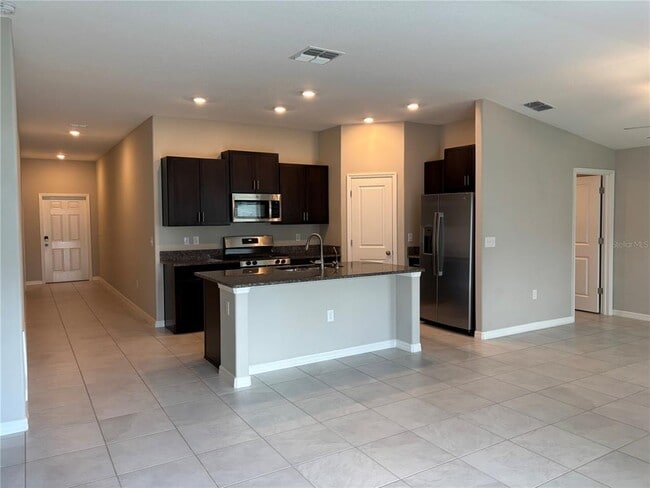 Building Photo - 9431 Channing Hill Dr