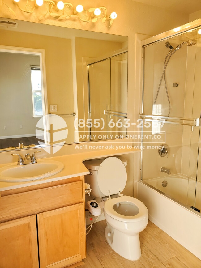 Building Photo - 38700 Tyson Ln