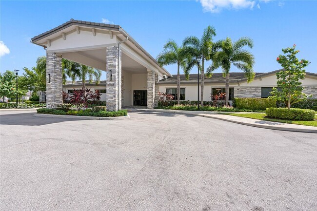 Building Photo - 7305 Ivory Spring Brilliance