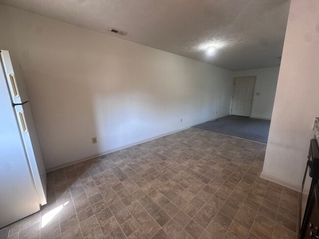 Building Photo - 143 Centipede Ln