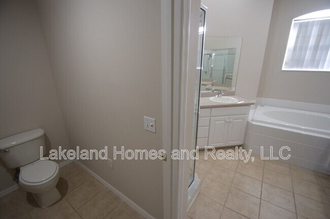 Building Photo - 534 Grasslands Village Cir