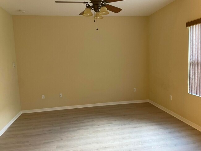 Building Photo - 5079 NW Fiddle Leaf Ct